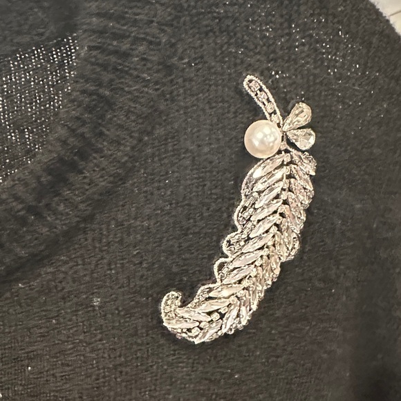 H&M Black Sweater with Elegant Feather Crystal Accent - Picture 5 of 7